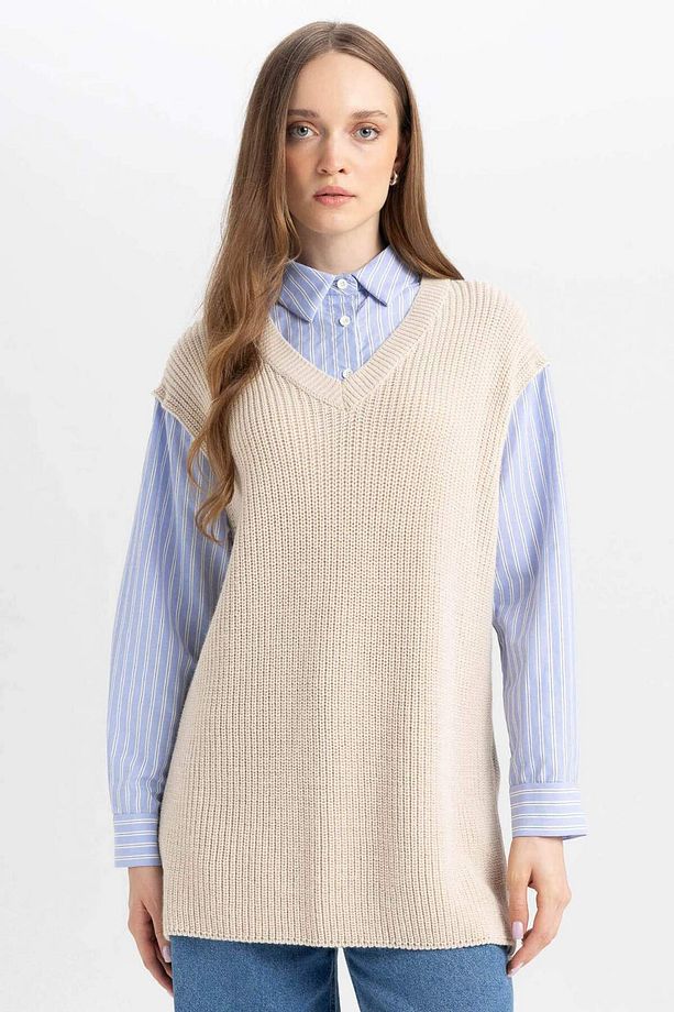 Regular Fit V Yaka Yandan Yırtmaçlı Triko Süveter Tunik D1243AX24WN - 1