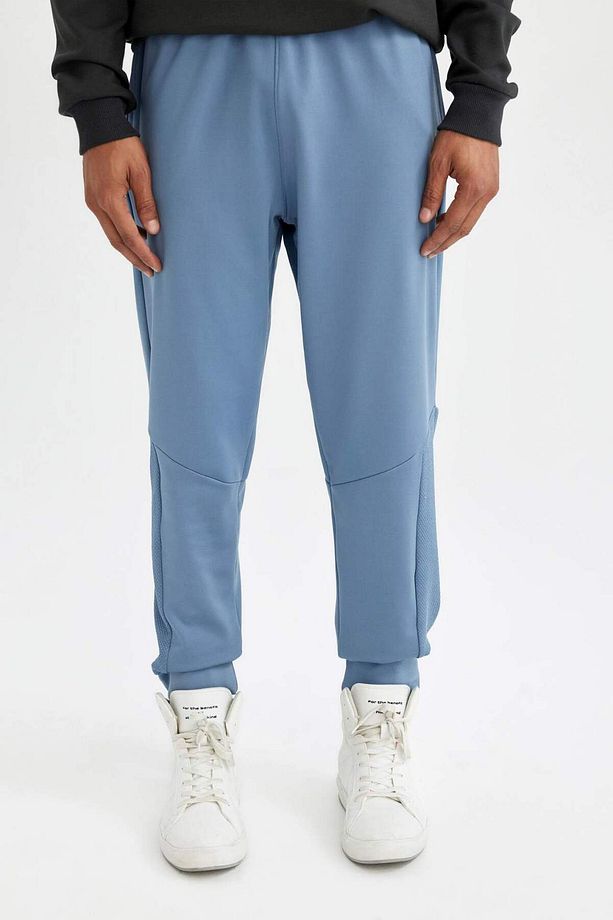 DeFactoFit Sporcu Jogger Eşofman Altı Standart Fit Beli Paçası Lastikli Cepli C9174AX24AU - 1