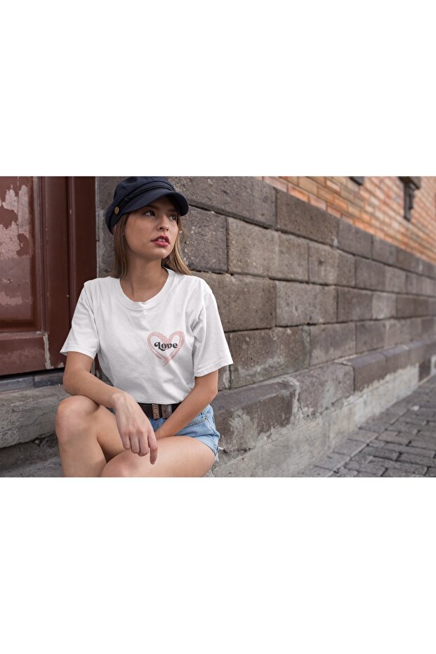 Women's Love10 Transfer Printed Round Neck Short Sleeve T-Shirt