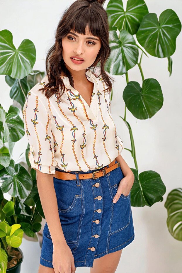 Women's Ecru Classic Collar Chain Patterned V-Neck Satin Blouse - Three Quarter Sleeve, Regular Fit, Standard Size