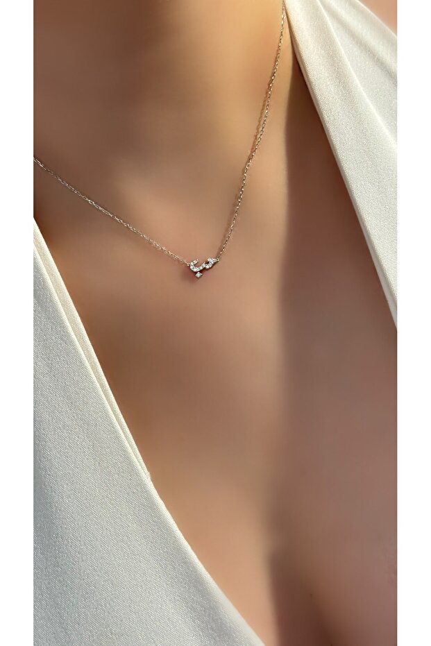 Minimalist Arapça Aşk Yazılı Kolye - 1