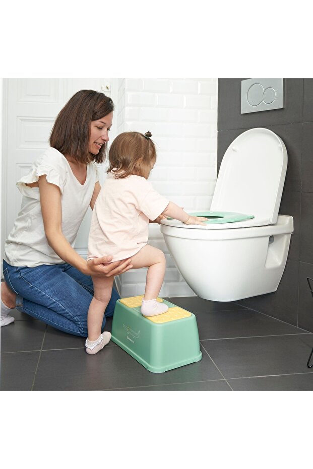 - Bathroom step ladder - 5