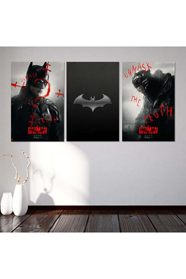 ثلاث لوحات قماشية بتصميم فلم The batman مع برواز بني مجوف