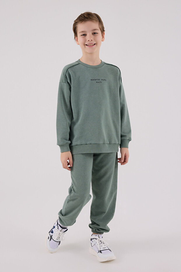 طقم رياضي للأولاد باللون الأخضر - 3