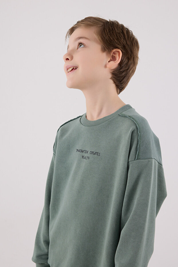 طقم رياضي للأولاد باللون الأخضر - 4