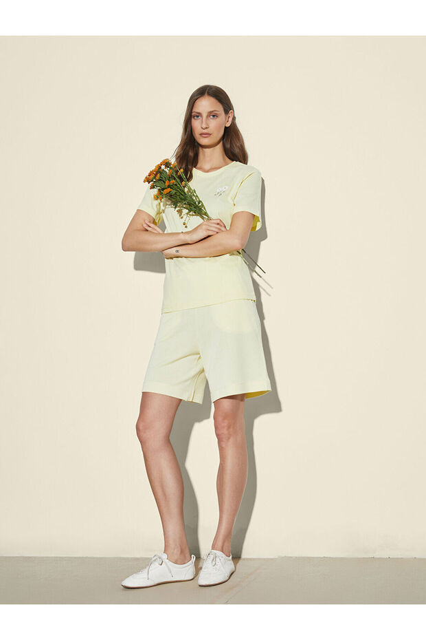 Women's Shorts with Elastic Waist