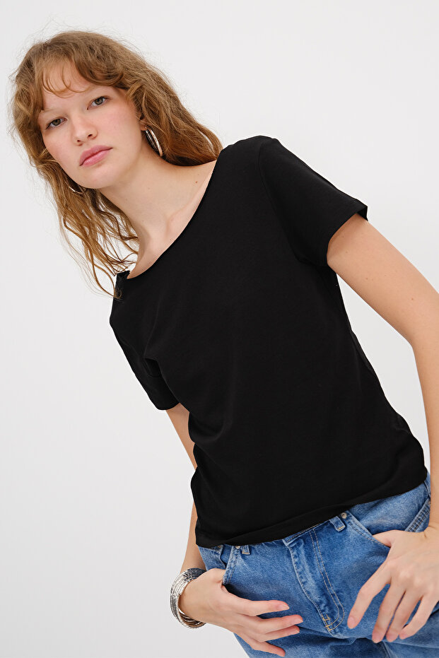 Kayık Yaka Basic T-shirt P1805 - 1
