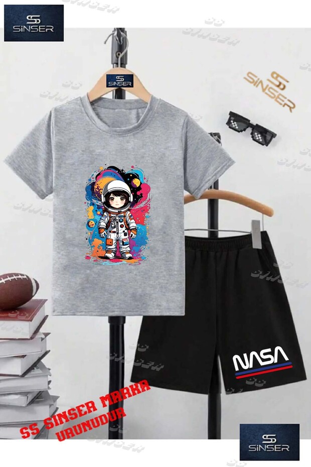 Children's Unisex “Astronaut Girl Colorful Canvas“ Custom Printed Crew Neck T-Shirt - Shorts Set