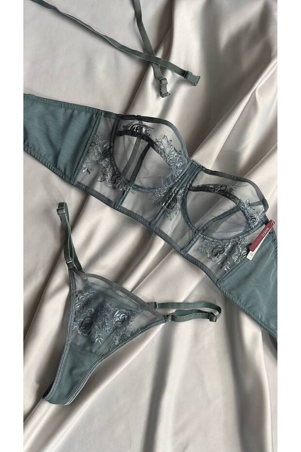 Büstiyer Takımı - 1