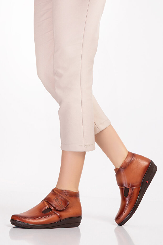 Dia Comfort Women's Orthopedic Genuine Leather Boots