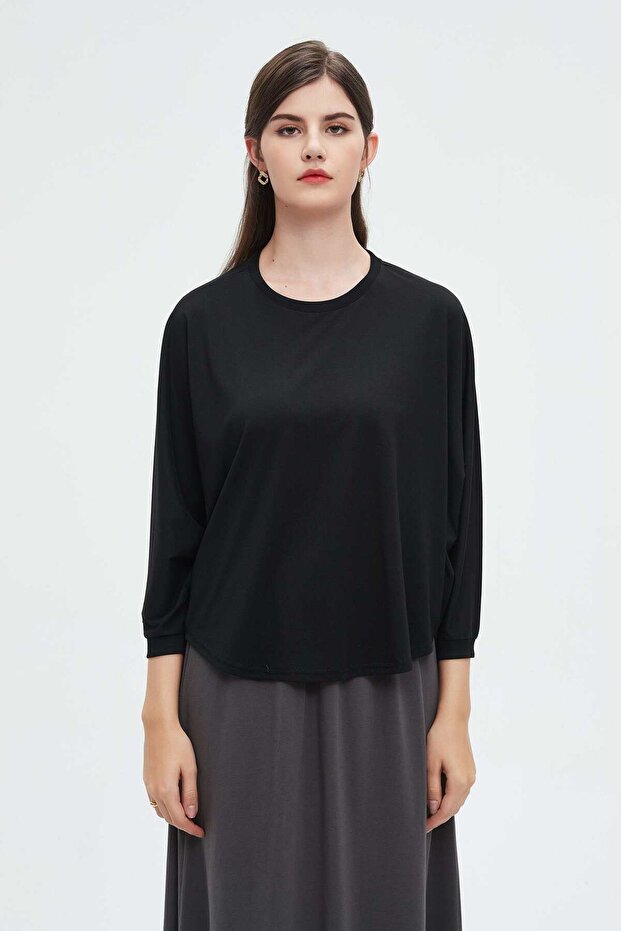 بلوزة سادة كبيرة الحجم بأكمام 3/4 - 1