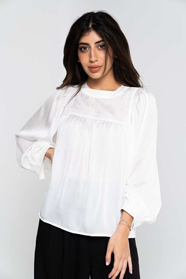 بلوزة منفوخة بأكمام طويلة - 1