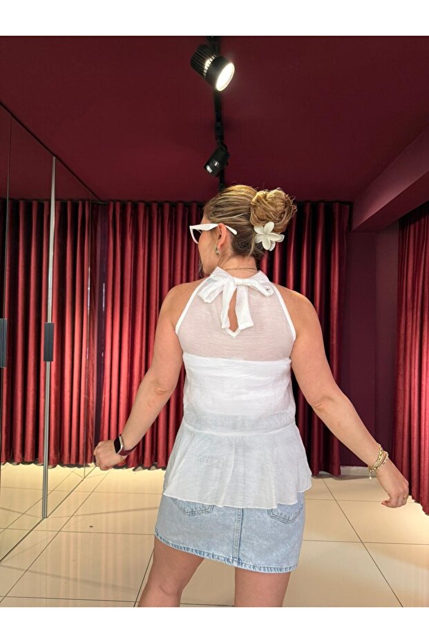 بلوزة بياقة رسن مكشكشة - 2