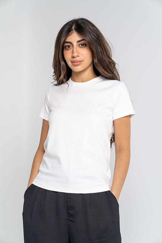 بلوزة سادة بأكمام قصيرة ورقبة دائرية - 1