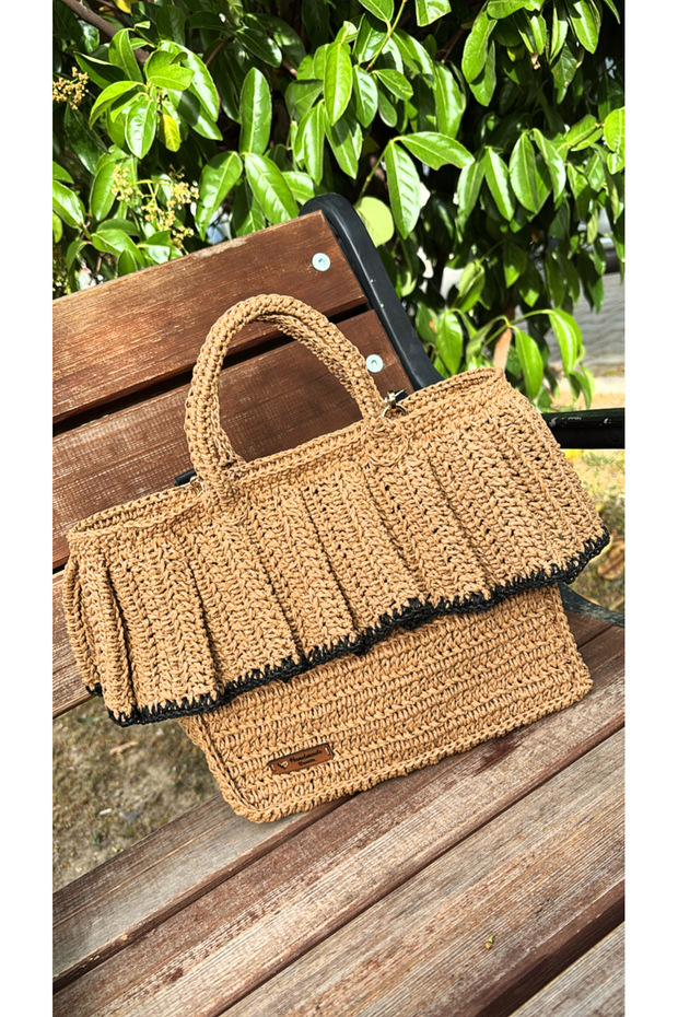 حقيبة من القش مطوية - 1