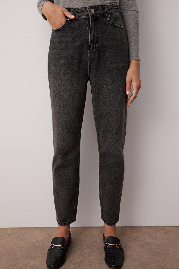 Antrasit Yüksek Bel Mom %100 Pamuk Non-Stretch Jeans TWOSS23JE00085 - 3