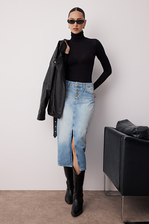 Mavi Önden Düğmeli Yırtmaçlı Midi Denim Etek TWOAW24ET00063 - 3