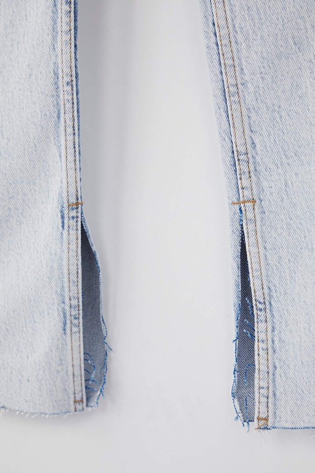 Açık Mavi Yüksek Bel Yırtmaç Detaylı Flare Fit Büyük Beden Jeans TBBAW26CJ00000 - 6