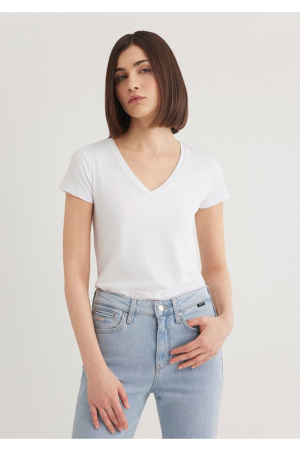 V Yaka Beyaz Basic Stretch Tişört Fitted / Vücuda Oturan Kesim 162769-620 - 2
