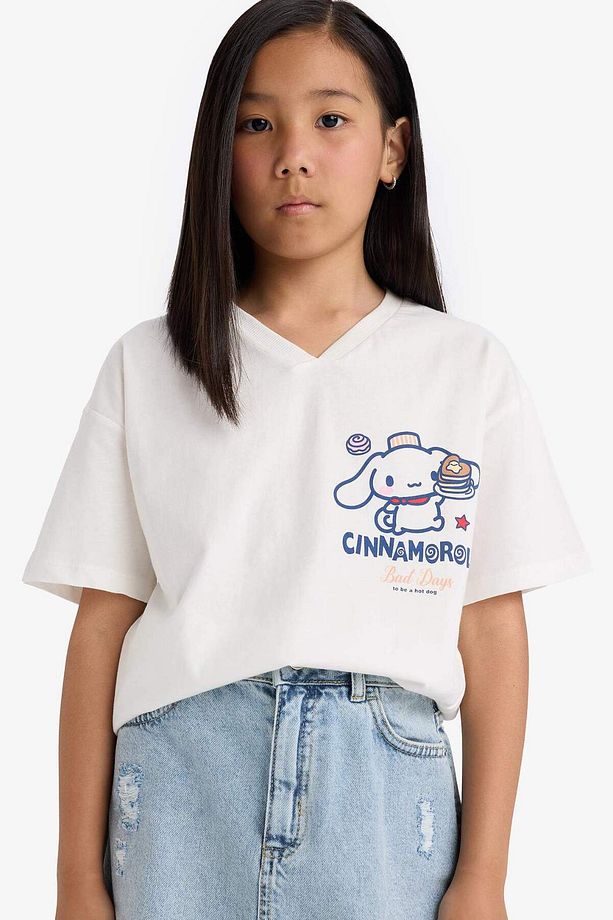 Kız Çocuk Hello Kitty Oversize Geniş Kalıp V Yaka Sırt Baskılı Kısa Kollu Tişört F7004A825AU - 4