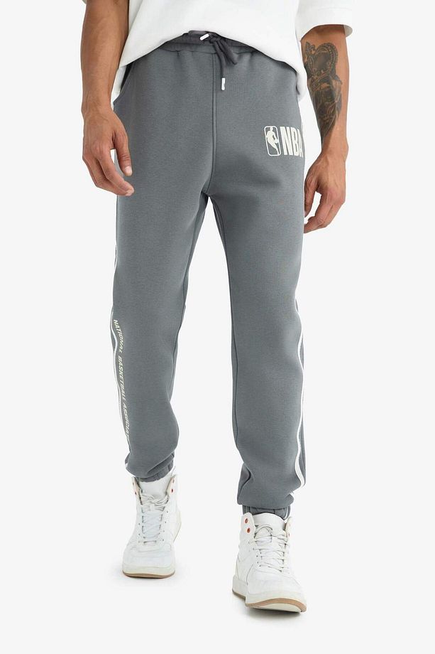 DeFactoFit NBA Wordmark Kalın Jogger Eşofman Altı Standart Fit Beli Bağcıklı Cepli D8618AX25SP - 1