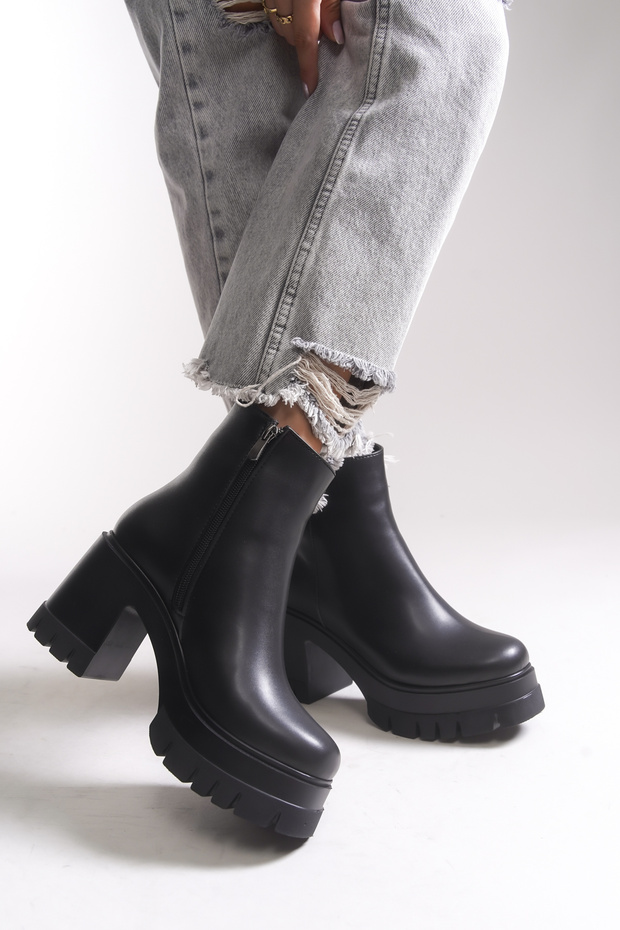 Dámské boty na podpatku Eshathbel0012510 Černá kůže - 4