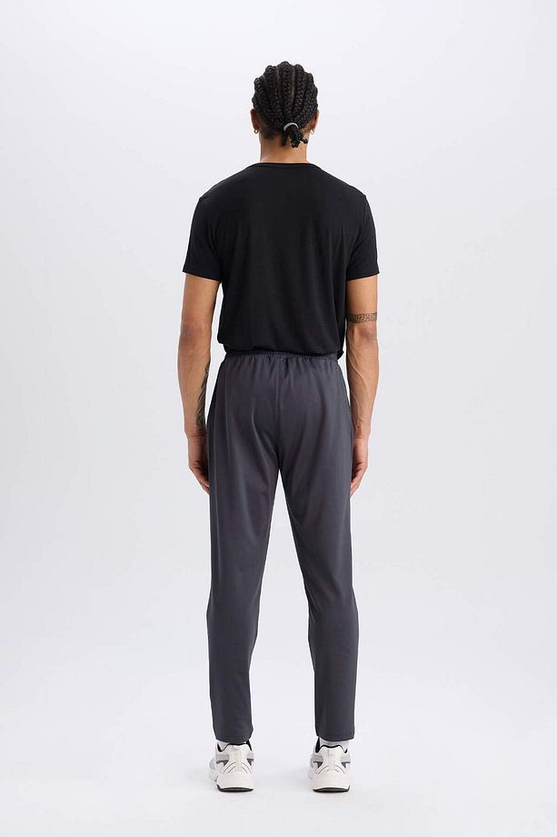 DeFactoFit Sporcu Jogger Eşofman Altı Slim Fit Dar Kesim Standart Paça Skuba Dalgıç Kumaş Beli Lasti - 6