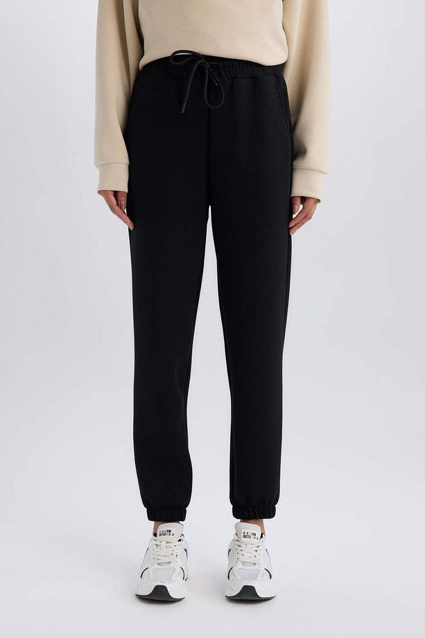 DeFactoFit Standart Fit Uzun İnce Jogger Eşofman Altı Cepli Beli Paçası Lastikli E3546AX24WN - 4