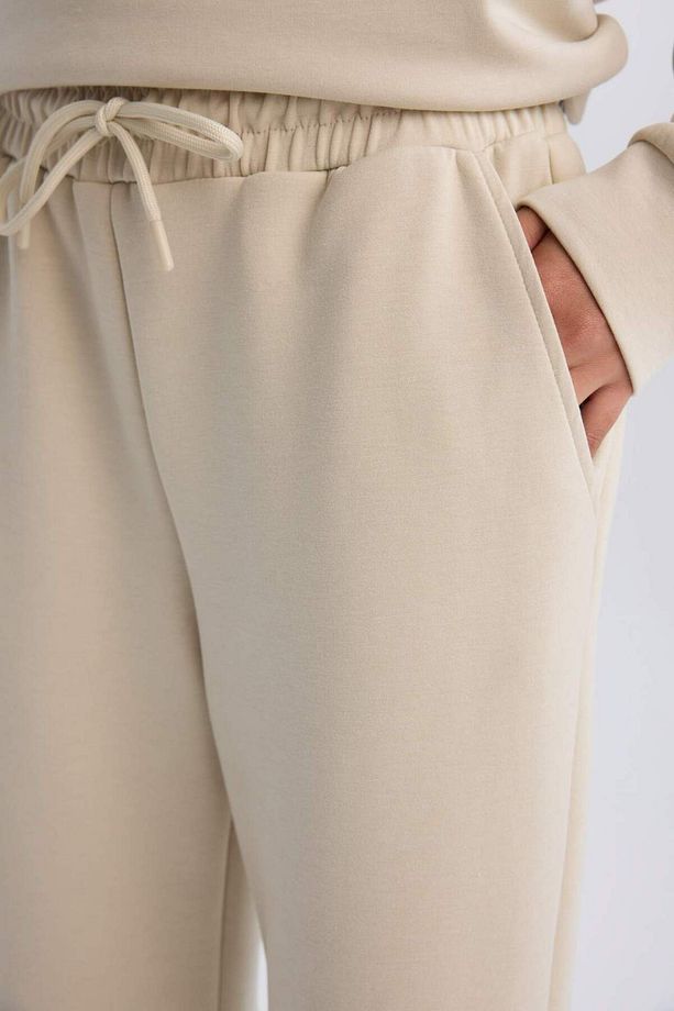 DeFactoFit Standart Fit Uzun İnce Jogger Eşofman Altı Cepli Beli Paçası Lastikli E3546AX24WN - 5