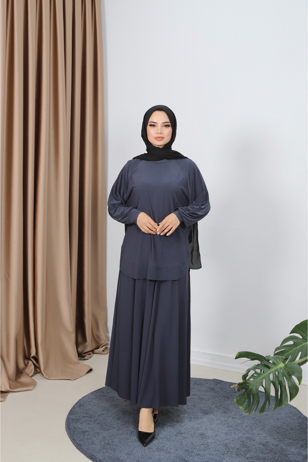 بدلة تنورة ساندي مريحة
