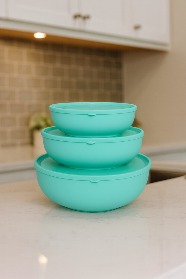 Set of 3 Shallow Bowls with Round Lid – 1.5L + 2.7L + 4.5L | Airtight, Bpa Free Pastel Green