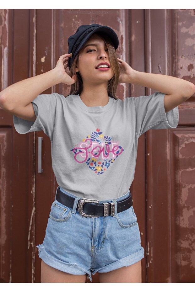 Women's Self Tove Transfer Printed Round Neck Short Sleeve T-Shirt