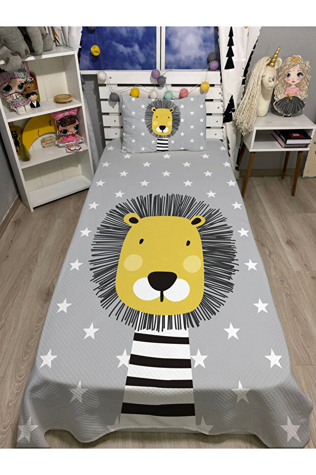 Cute Lion Pattern Single Pique and Pillowcase Bedspread Set