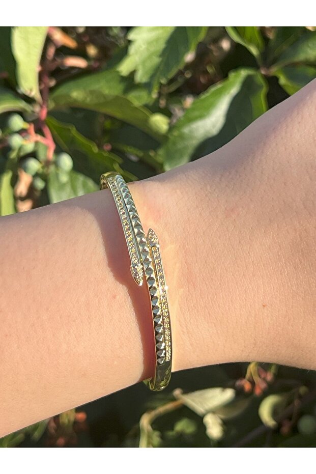 نموذج المشبك - 1