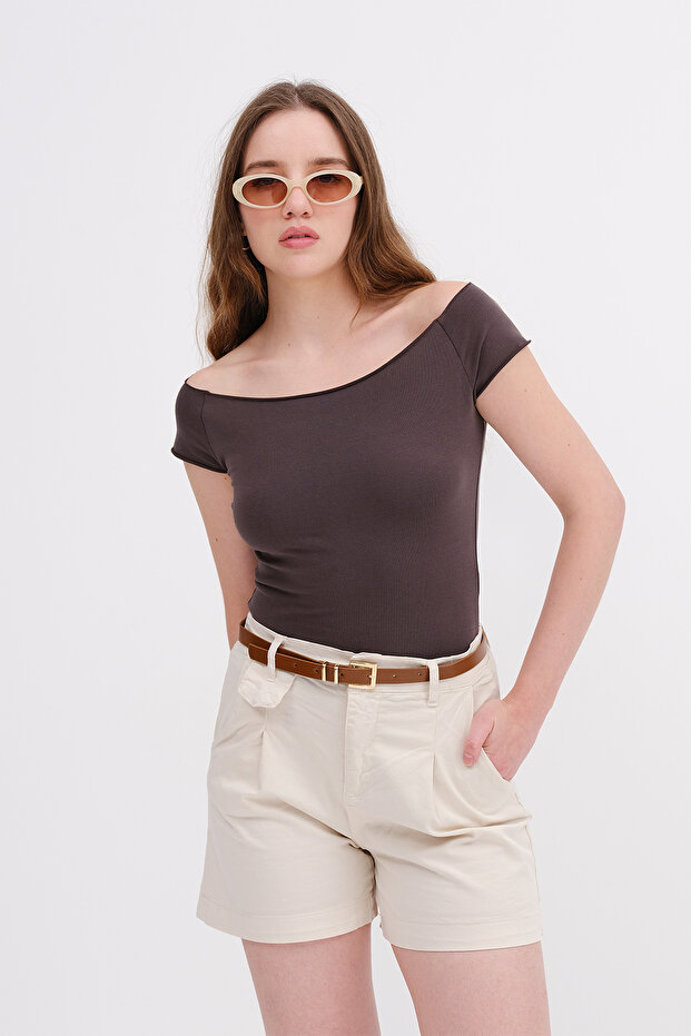 تي شيرت بياقة قارب أساسية P1792 - 1