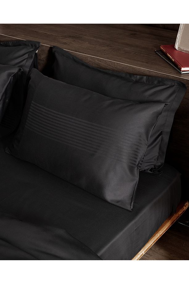 Reverie King Size Bambu Armürlü Nevresim Takımı - Siyah - 3