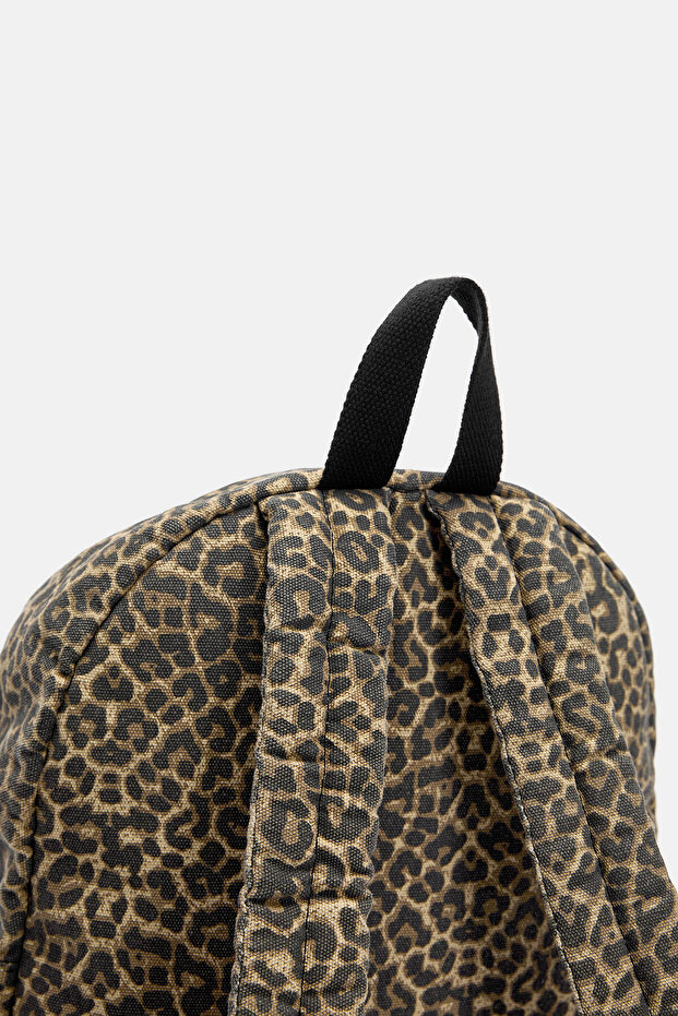 Leopar desenli kanvas sırt çantası - 3