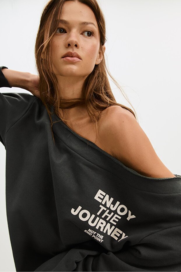 Açık Omuzlu Sweatshirt - 5