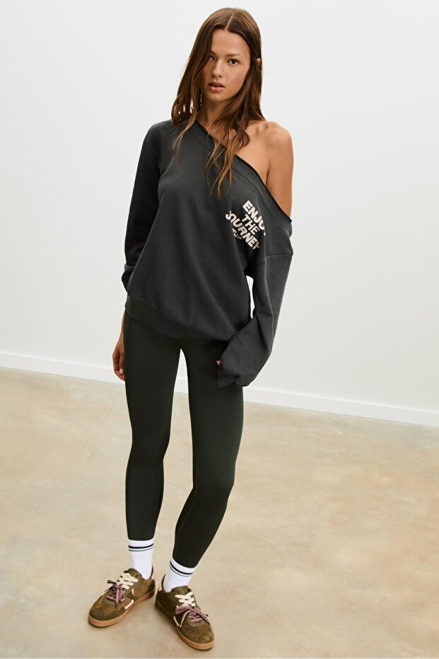 Açık Omuzlu Sweatshirt - 2