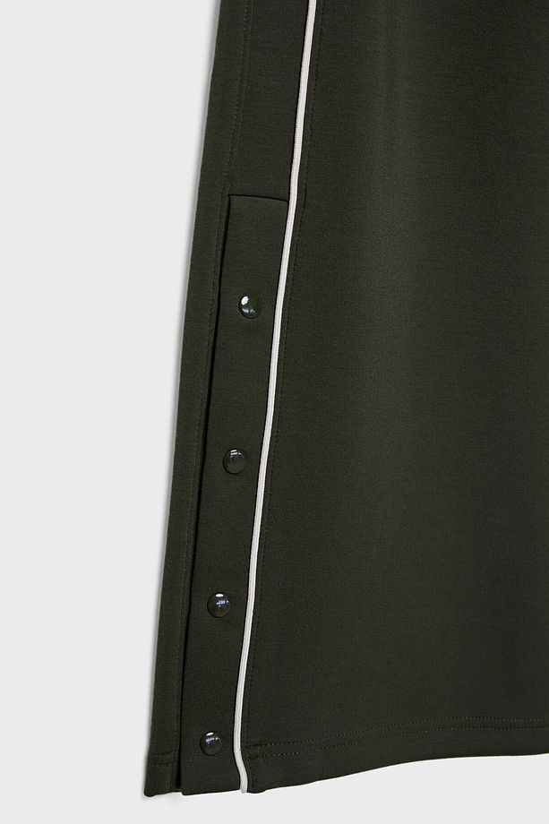 Yumuşak Dokulu Düğmeli Jogger Pantolon - 8
