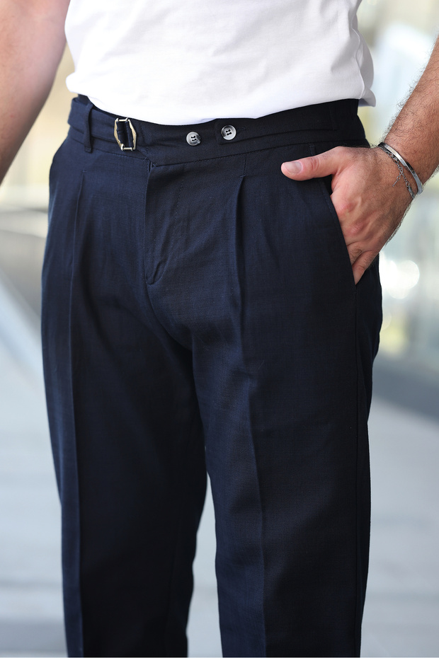Design Italian Model Linen Trousers