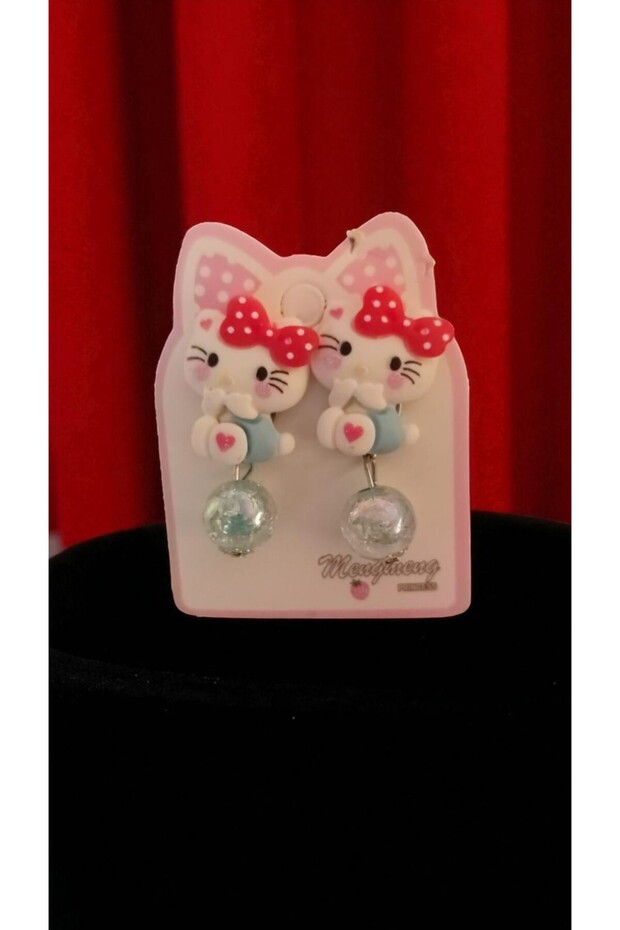 Cute Hello Kitty Figure with Glitter Inside and Hanging Beads Clip