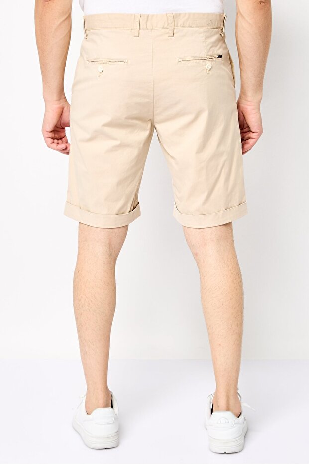 Men Solid Chino Shorts, Beige - 4