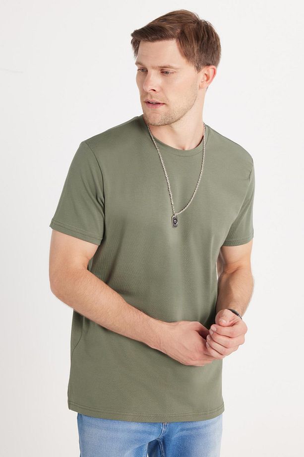 Erkek Slim Fit Dar Kesim Pamuklu Yumuşak Doku Likralı Esnek Kumaş Basic Yeşil Bisiklet Yaka Tişört - 4