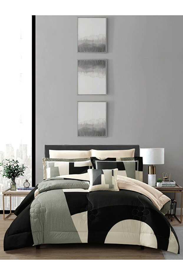 7-Piece Digital Print Comforter Set – King Size Fits 200x200 cm, Soft Microfiber Bedding Set.