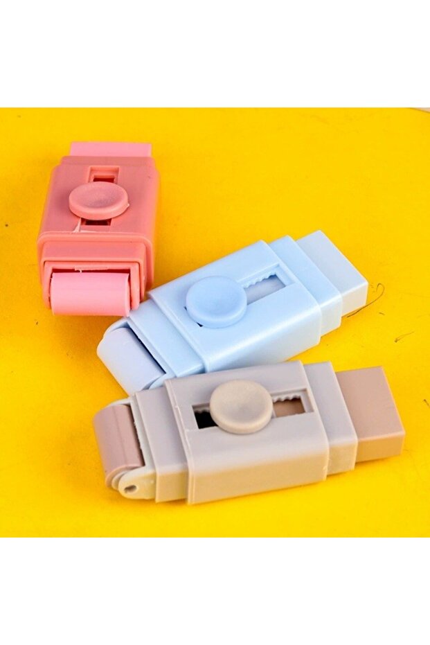 Eraser with 2 Refills, Pull-Push Adjustable, Rubber, Cream - 4