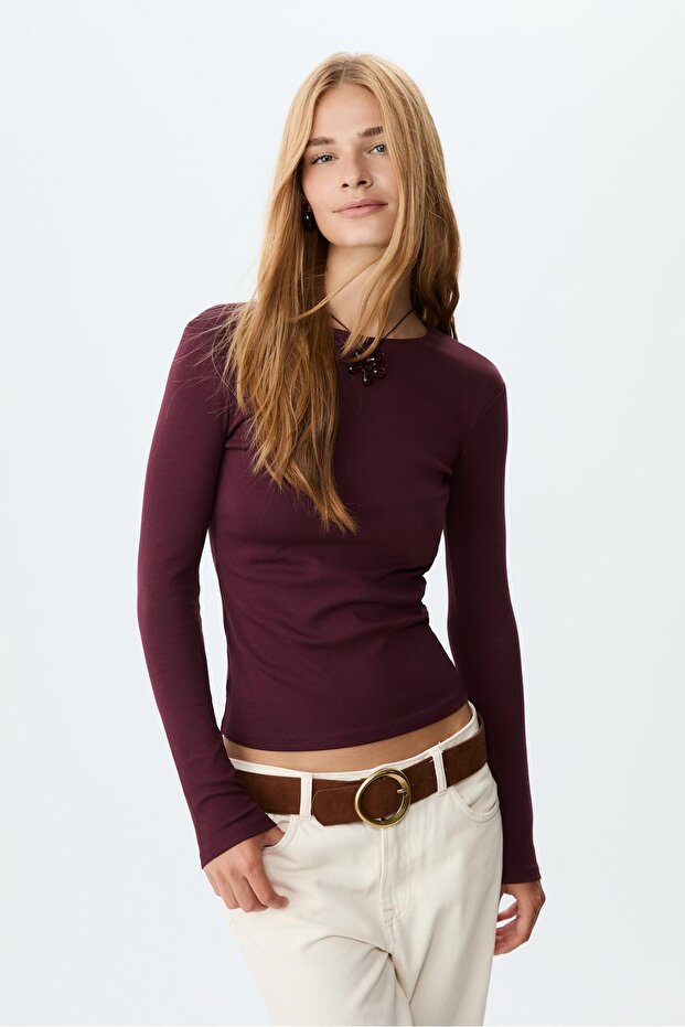 تي شيرت أساسي بأكمام طويلة - 1