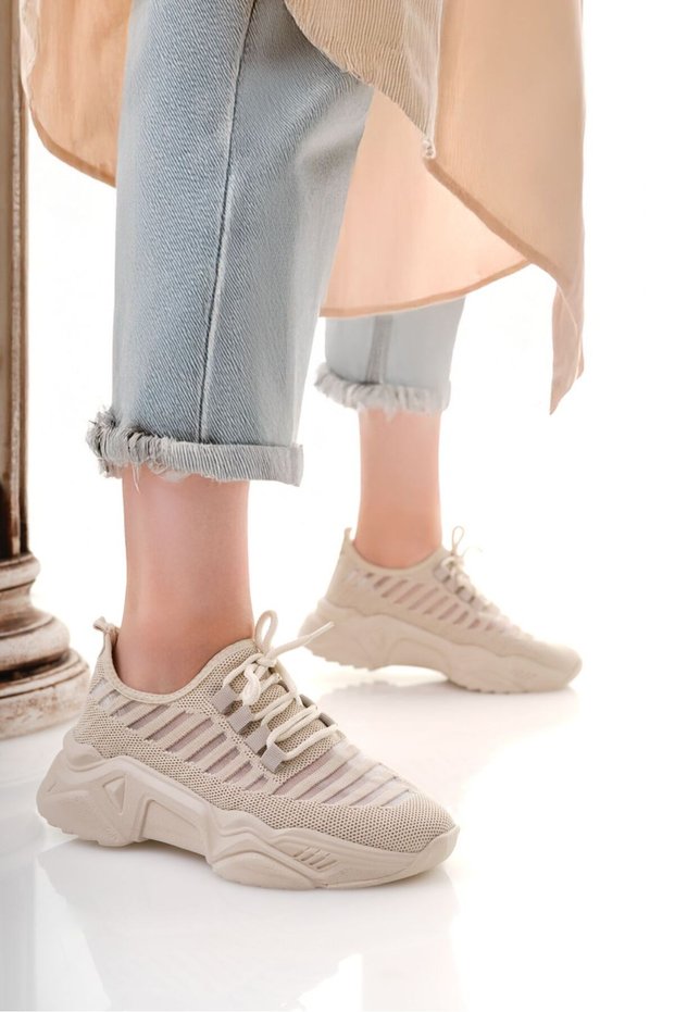 Lightweight Flexible Comfortable Daily Walking Women's Sports Knitwear Cloth Quality Sneaker Shoes