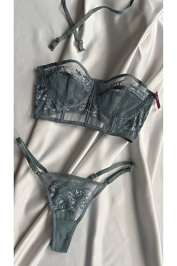 Büstiyer Takımı - 2