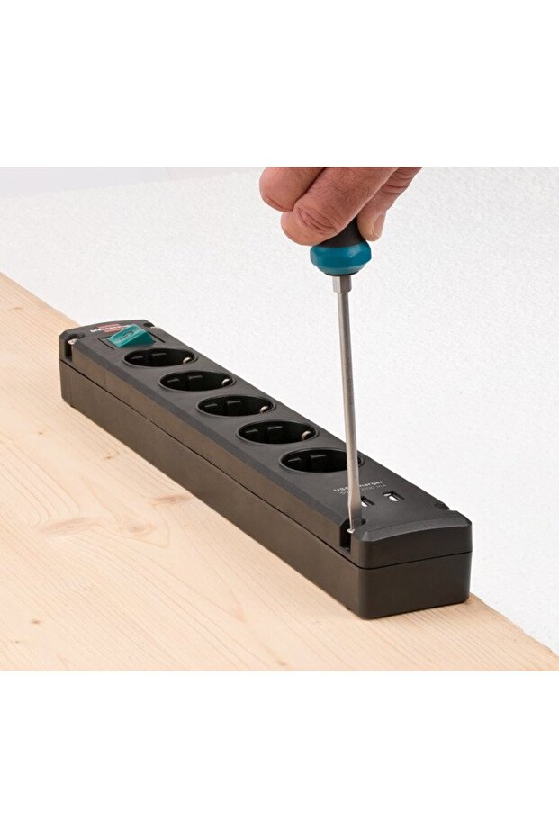 Bremounta extension cord 5 sockets, 2 USBs, 3m, On Off button, screw fixing - 3